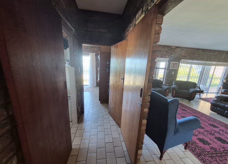 5 Bedroom Property for Sale in Dana Bay Western Cape